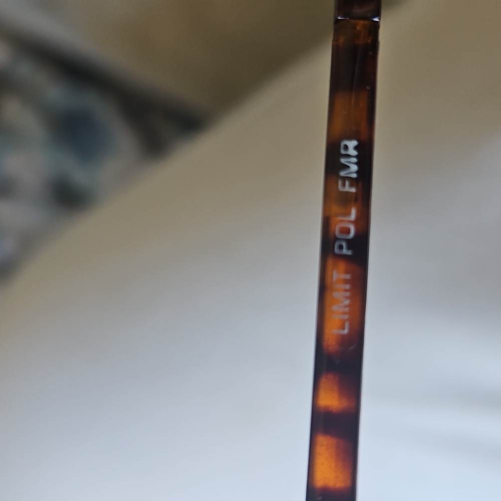 Foster Grant polarized sunglasses - Picture 6 of 8